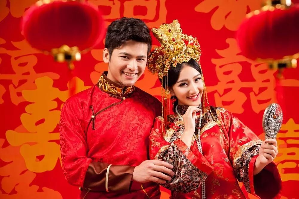 兒女結婚,扮醜父母,聽聽您的意見?