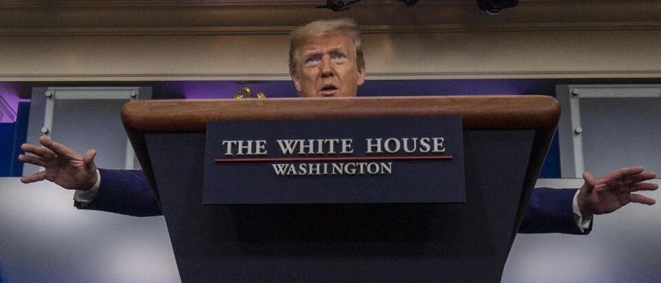 特朗普大选前景日益黯淡，为何美股涨势依旧？