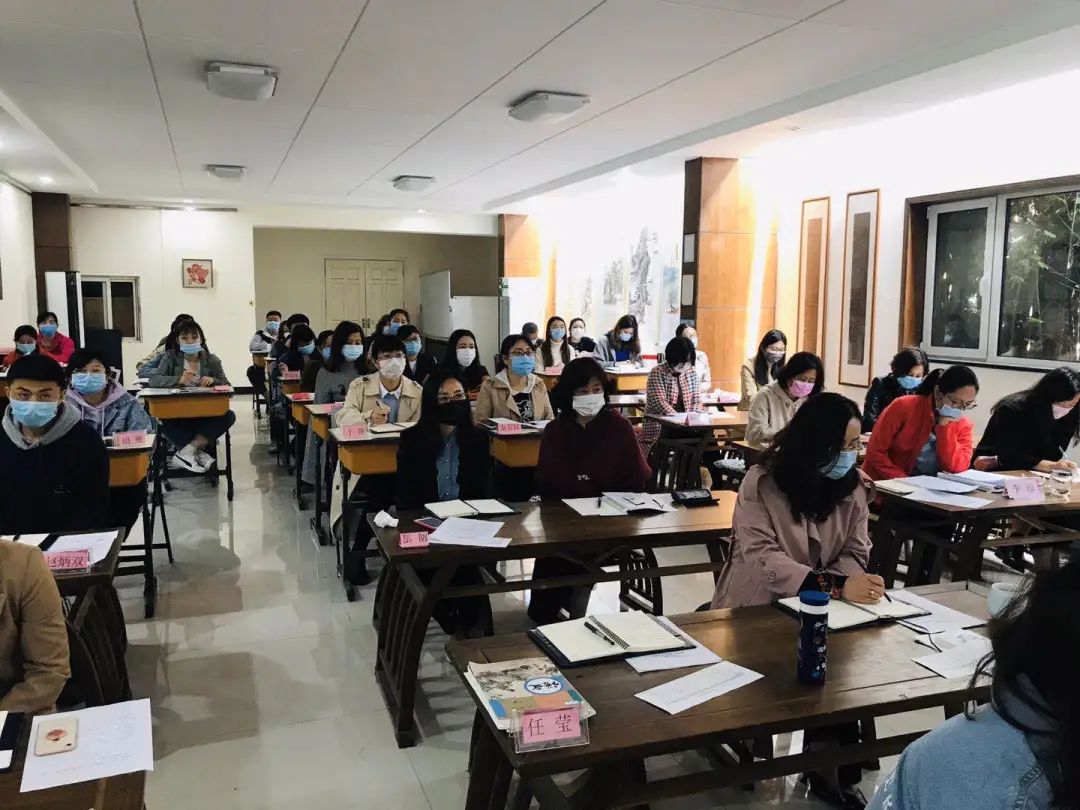 青岛私立志荣中学_私立青岛智荣中学_青岛荣智中学怎么样