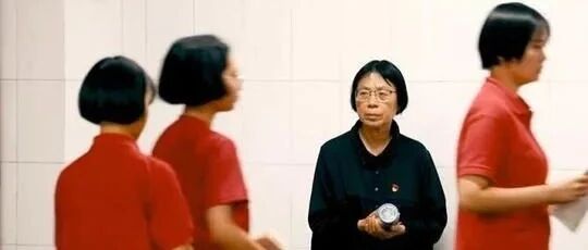 张桂梅VS清华副教授：不要站在高楼上，傲慢地指着大山