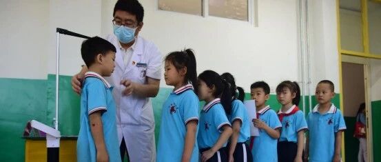 比茅台还暴利：利用“身高焦虑”，一年赚走中国家长100亿