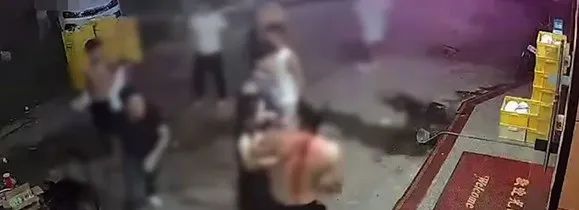 董宇辉爆红7天后，不堪往事曝光：原来，他隐藏得这么深…