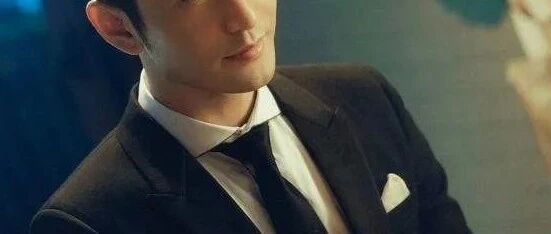 黄晓明离婚1个月后，新恋情“曝光”！网友集体祝福：这一次，你选对人了！