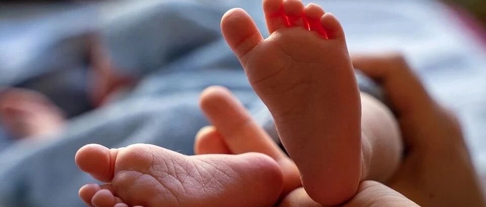 一对夫妻生的娃，DNA检测却是叔叔的，可爸爸是独生子！怎么回事？