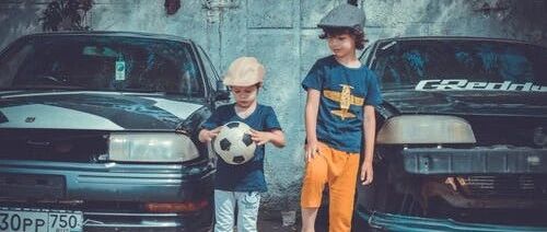 生了二胎家里就不太平，终于总结出真相：越是喜欢老二，就越得偏向老大