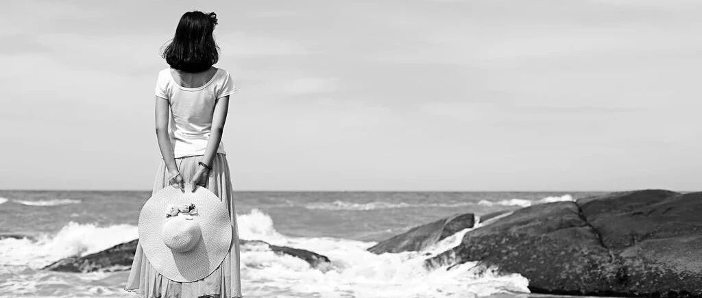 不离不弃陪我一路抗癌的“模范丈夫”，同时也在跟别的女人约会……