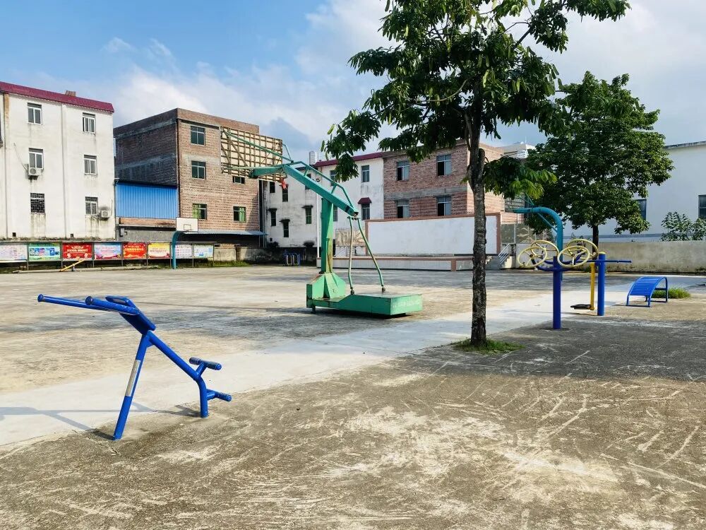 健身器材汶朗镇在开展精神文明建设工作中,坚持以建设社会主义核心