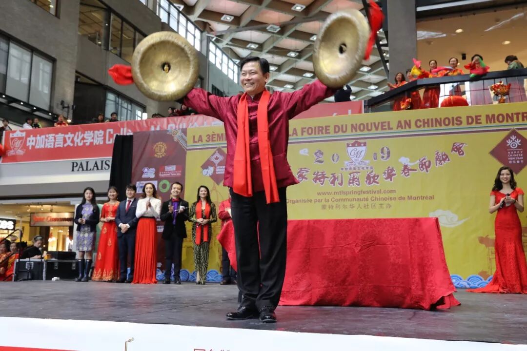 就在今天！蒙城第三届春节庙会来啦！现场吃的喝的超多，全是人人人人人！好看的都在这里!
