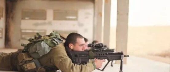 枪械知识科普，什么样的枪才能列装部队，枪械指标有哪些