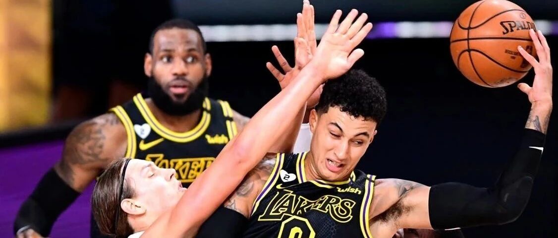 库兹马被湖人球迷开除“湖籍”？