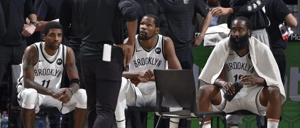 篮网被锤成“烂网”了