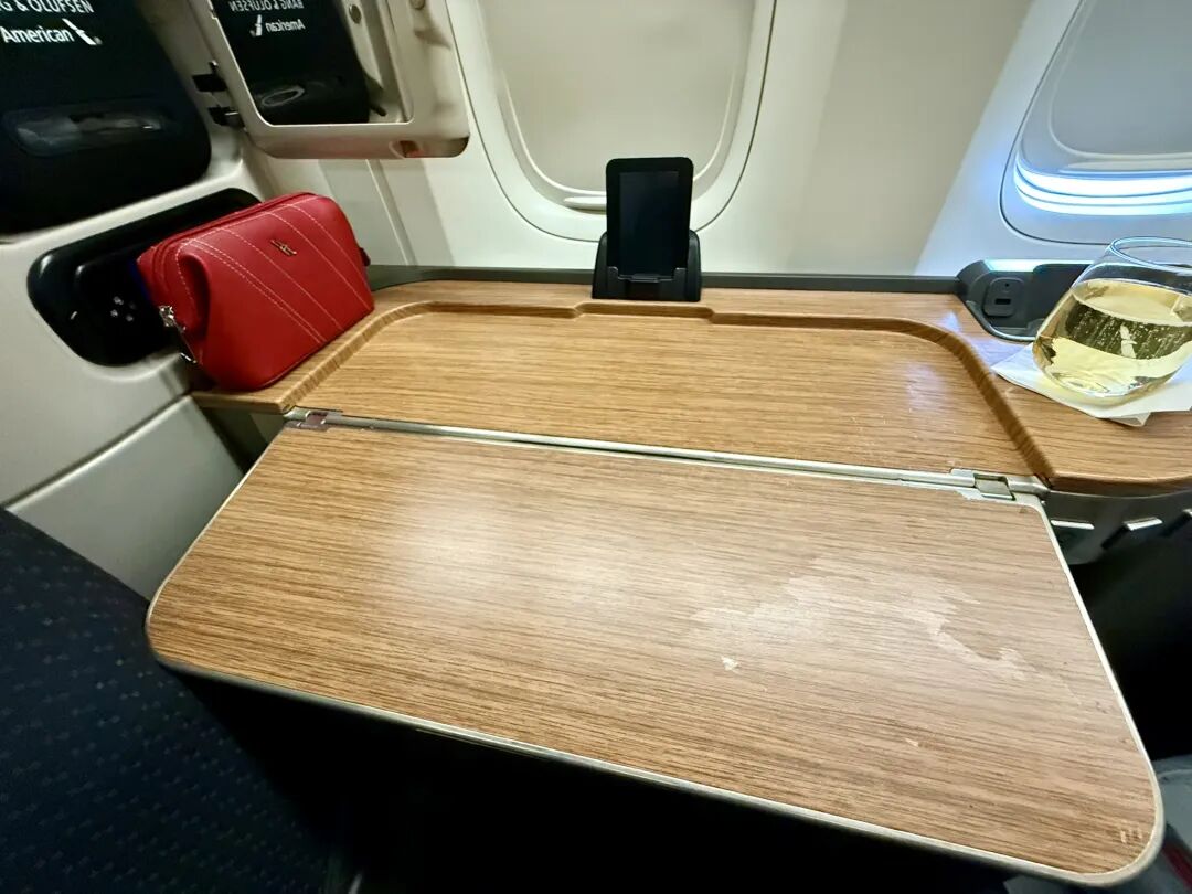 美国航空777真头等舱11月停售 110K里程末班车体验
