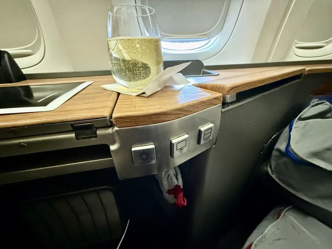 美国航空777真头等舱11月停售 110K里程末班车体验
