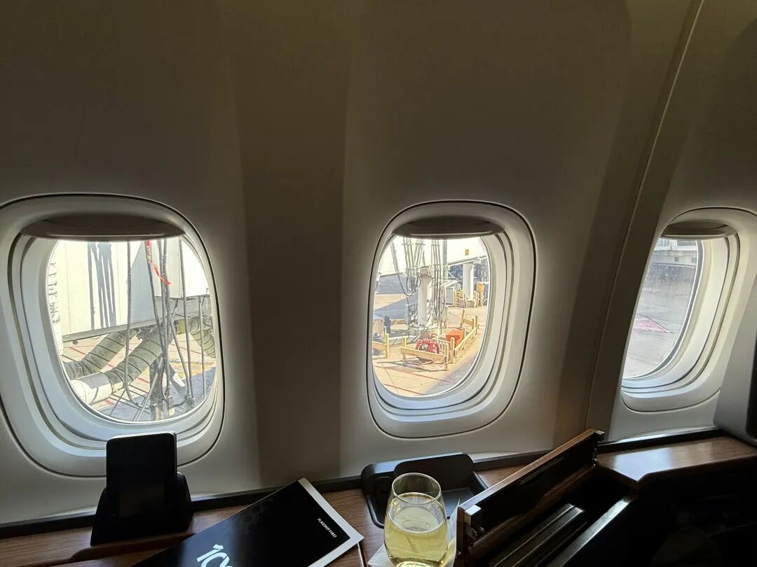 美国航空777真头等舱11月停售 110K里程末班车体验