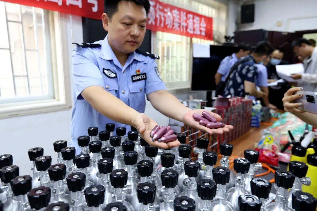 笑气有哪些牌子“笑气”不好笑，年轻人警惕身边的毒！_https://www.jmylbn.com_新闻资讯_第5张