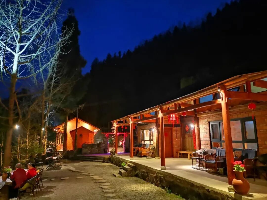 0816-6172222柚香园休闲山庄联系方式:0816-4616688鹤鸣别院(安州店)