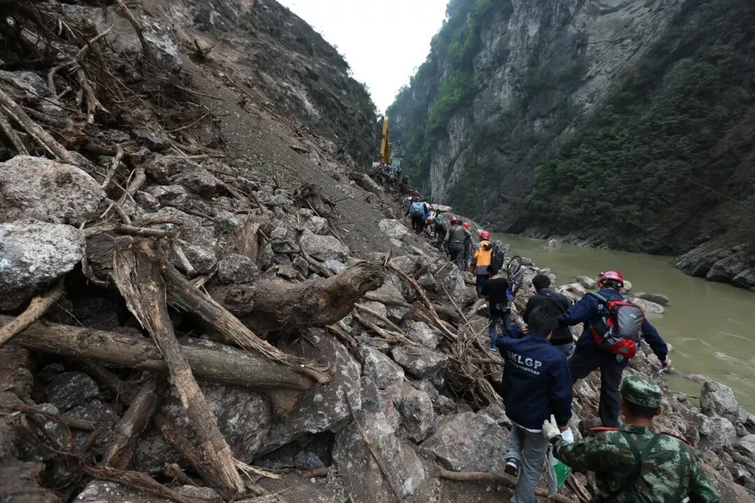 贵州日报当代融媒体记者徐其飞 一直在路上 16度news手账 微信公众号文章阅读 Wemp