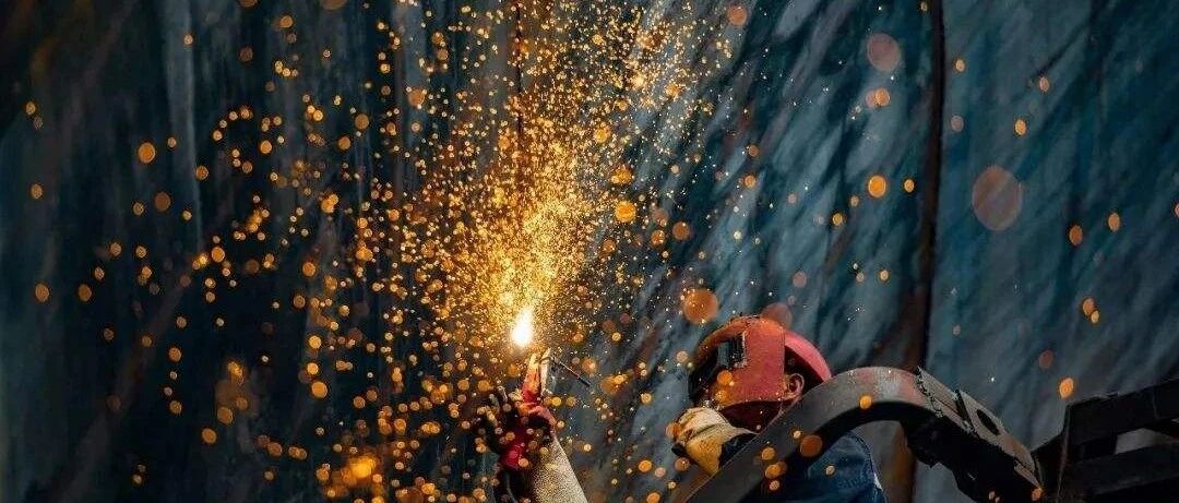 我在深圳奋斗20年：住过农民房、握手楼、十几个人挤一间，如今身家过亿