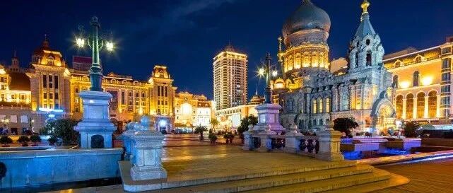 疫情重创东北冰雪旅游业：导游纷纷改行 旅游大巴被改装卖菜卖盒饭