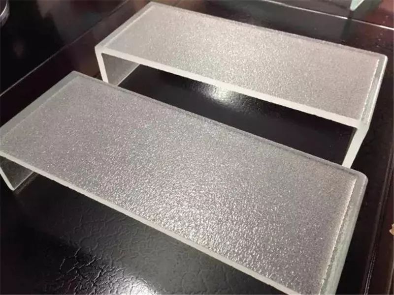 玻璃隔断施工工艺_隔断玻璃工艺施工流程_玻璃隔断的施工工艺