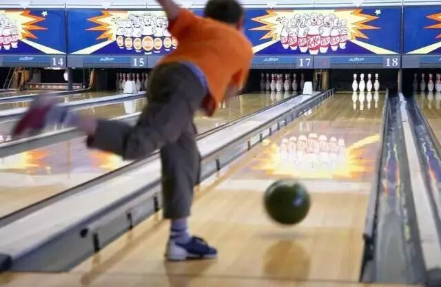 德州扑克是靠技术还是运气取胜的？