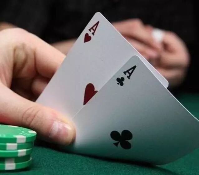 德州扑克怎么玩，快来看看这个，别再犯新手错