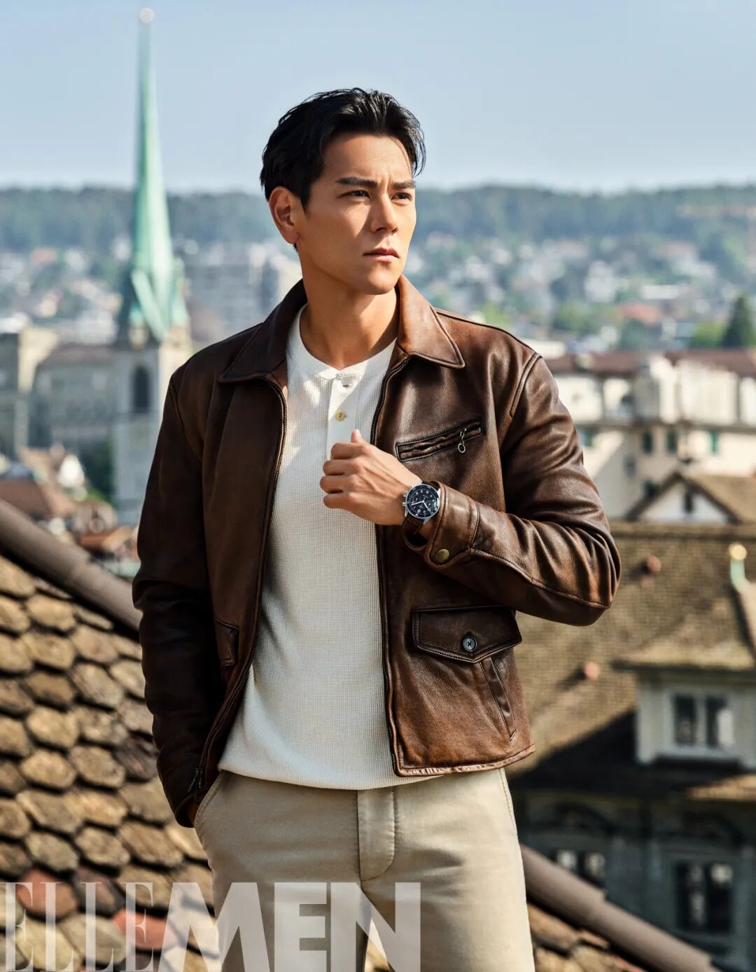 抑或私下,彭于晏时常也会被问及一些和年龄相关的问题,彭于晏坦言其实