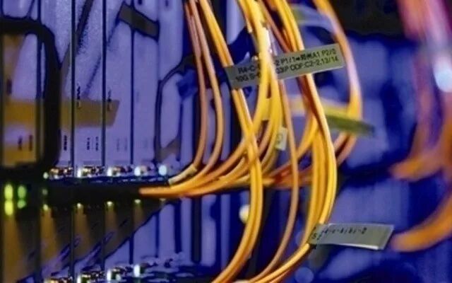 手机连接wifi和用流量都无法上网_wifi已连接不可上网是什么原因_wifi已连接不可上网是什么原因