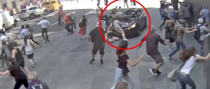 1死22伤! 纽约时代广场恐怖屠杀 男子开车一路疯撞 血流满街 "我想把他们全杀光!"