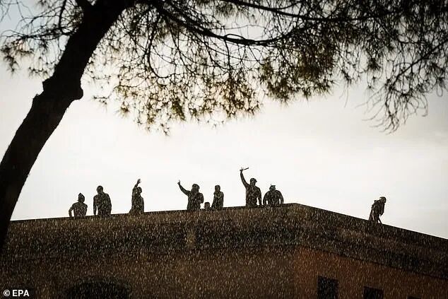 监狱暴动，确诊病例冲破9000，一夜之间死亡97人，意大利宣布封国！已成欧洲最惨国家（组图） - 9