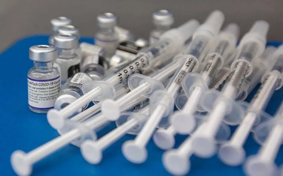 美国全面批准莫德纳，对抗Omicron它赢了辉瑞！专家：第3针可这么选（组图） - 9