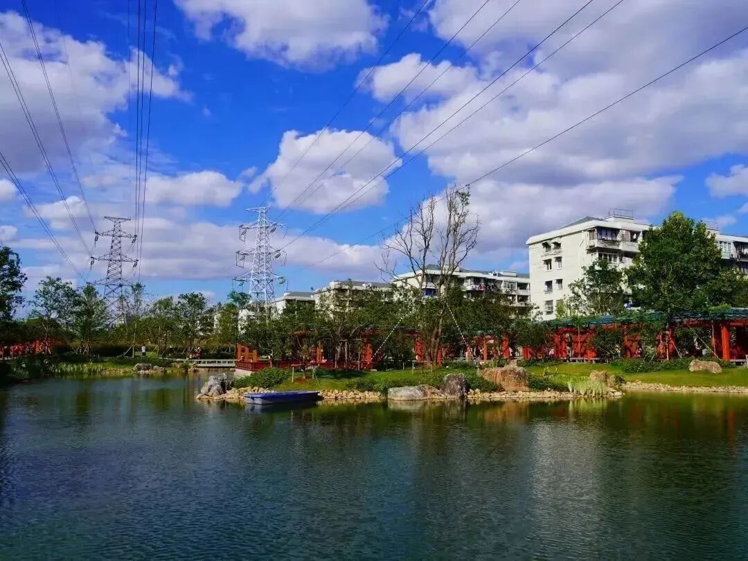 彭浦四季公园获评五星级公园!保持优美园容园貌,ta们这样做