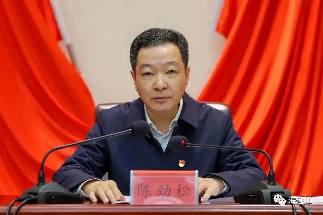 开班！县委书记作首场报告！