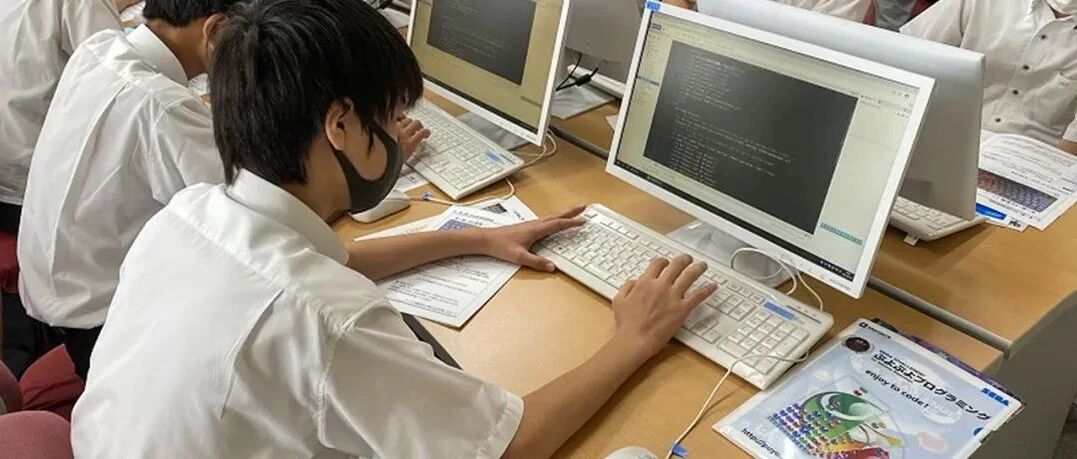 对谈世嘉：如何让“魔法气泡”走进校园丨触乐