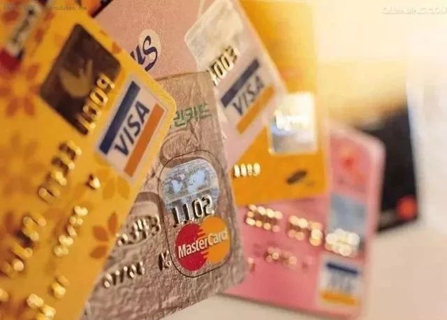 信用卡刷爆，会被银行列入“黑名单”吗？ 信用卡 第2张