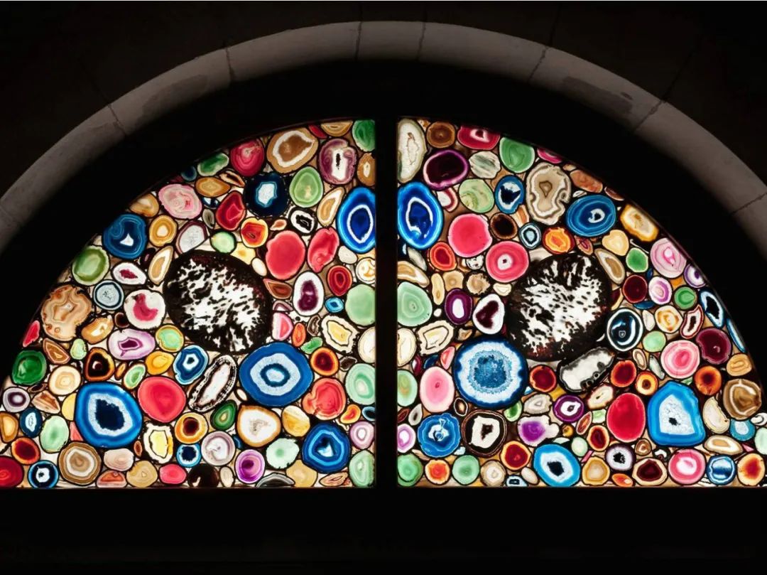 世界上最美的彩色玻璃花窗每一扇都藏着一段经典历史