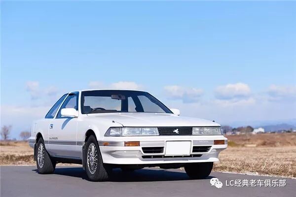 80年代的一款豪华gt跑车丰田soarer