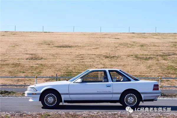 80年代的一款豪华gt跑车丰田soarer