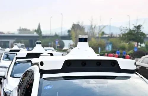 百度发布Apollo RT6量产无人车，一台只要25万！的图18