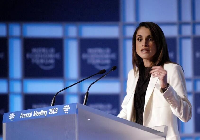 26岁,史上最年轻第一夫人?这张脸也太美了吧!