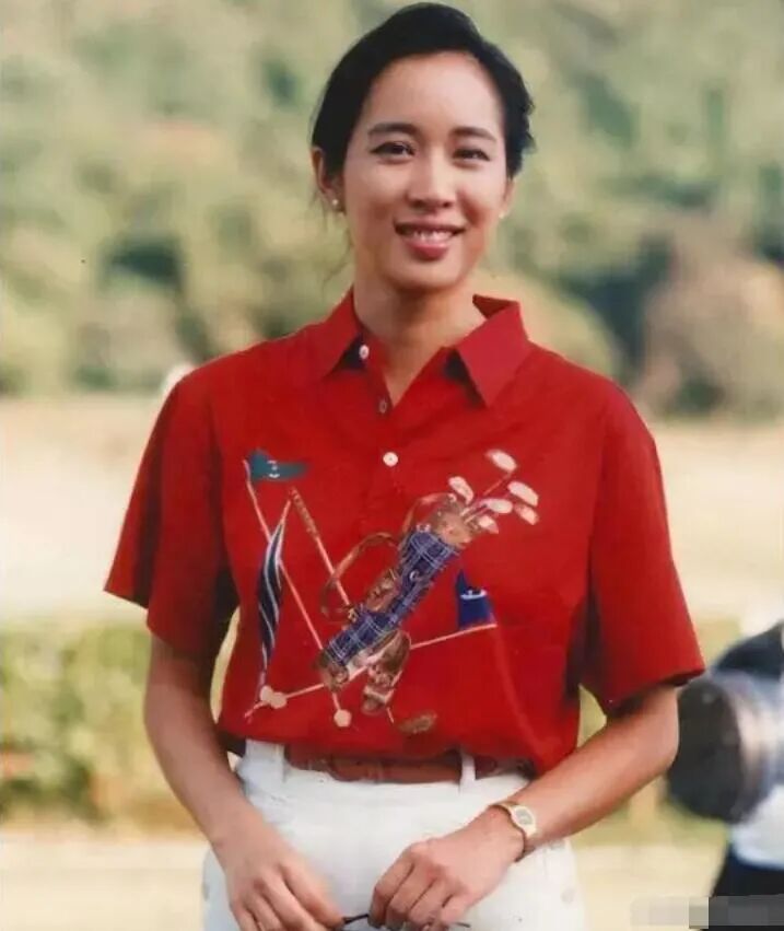 郭晶晶新妯娌不简单,长相,家世都酷似婆婆朱玲玲?