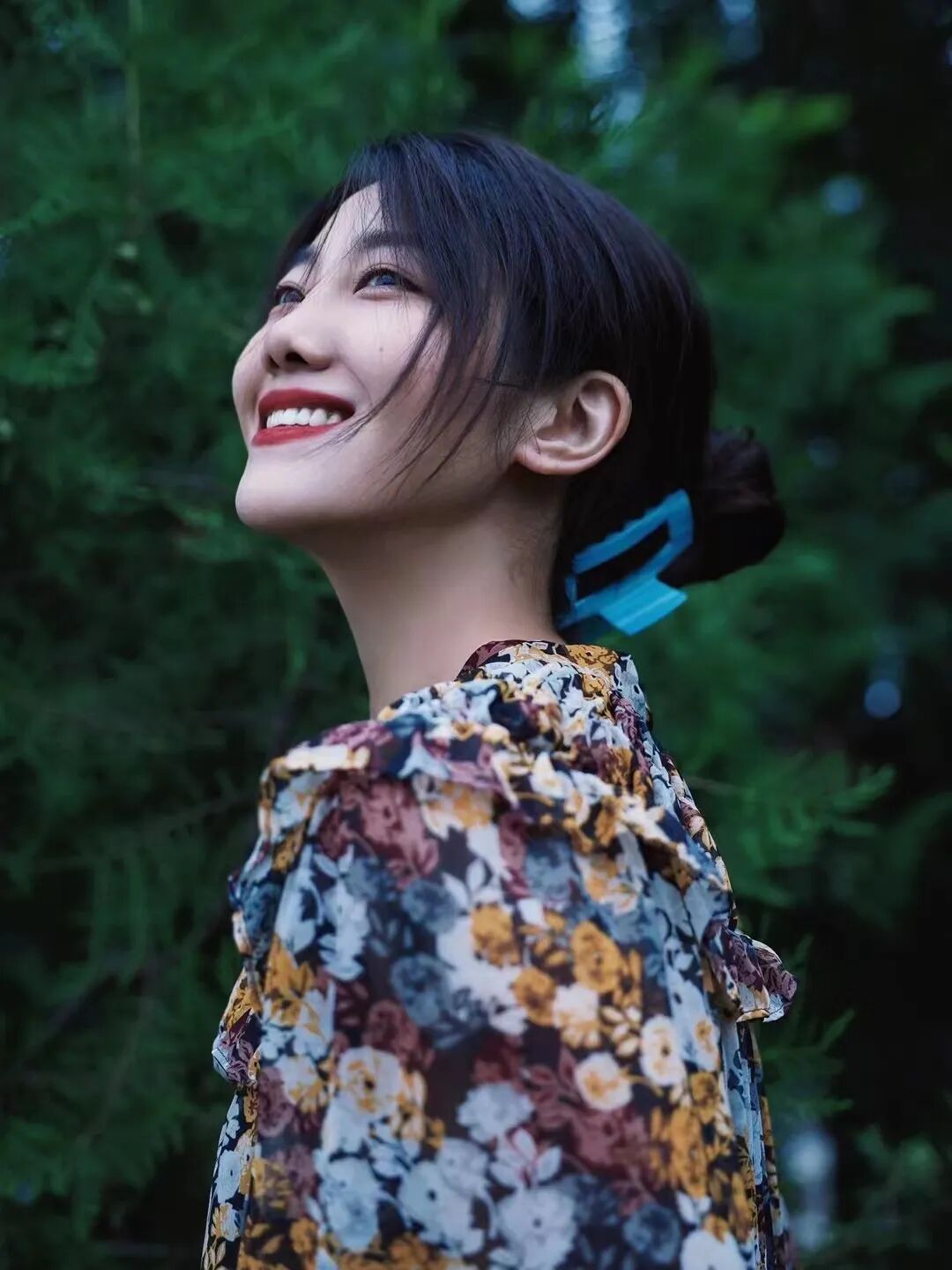 许明明 原创唱作人，原创代表作《低调傲慢》、《老年迪斯科》、《你说的