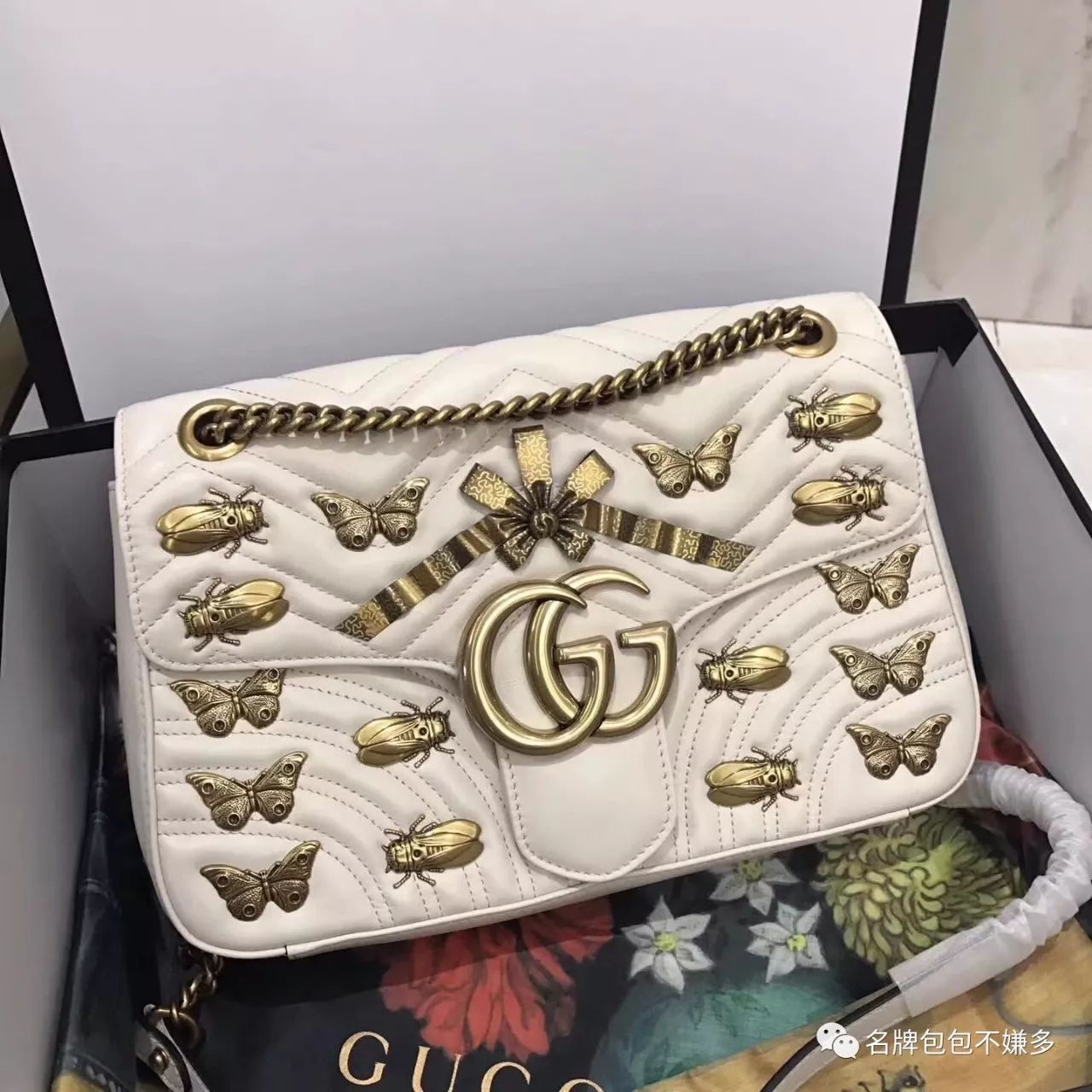 gucci marmont 全新牛皮搭配金屬昆蟲元素鏈條單肩斜挎包到貨 尺寸:31