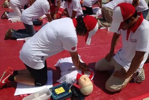 除颤仪是什么急救除颤是什么意思？ AED除颤仪的原理你知道吗？_https://www.jmylbn.com_新闻资讯_第5张