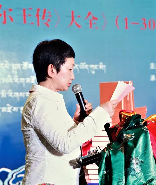 གླིང་སྒྲུང་པོད300ཅན་ཞིག་པར་སྐྲུན་འགྲེམ་སྤེལ་བྱས།