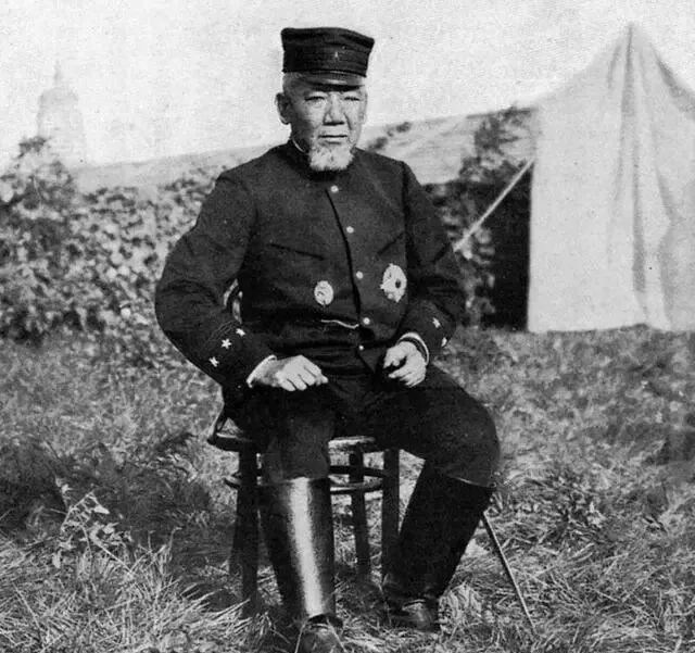 日本明治维新到二战结束军服演变 血债累累 南京大屠杀不容篡改 友谊哈 微信公众号文章阅读 Wemp