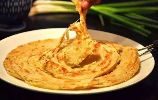 据说三原的千层油饼这么吃是最好吃的