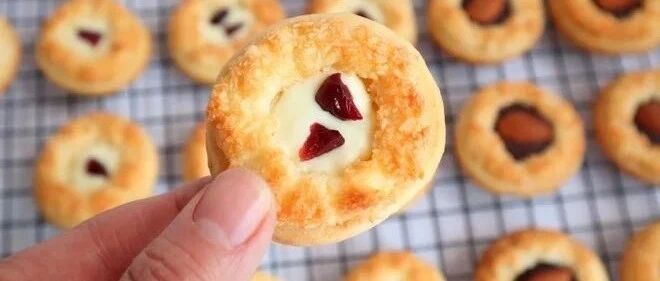 今年私房爆火的新网红！四重口感！酥香可口巨好吃！一看就学会！