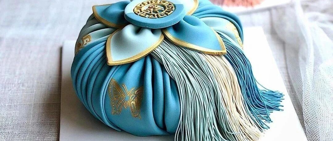 韩国小姐姐晒神秘包袱蛋糕，引百万粉丝每天催更：太美了，每一张都让我流口水…