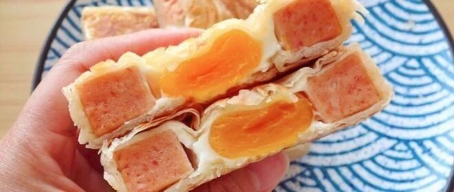 懒人最爱的快手早餐!只需5分钟，一折一翻就搞定，上桌全家秒抢光!